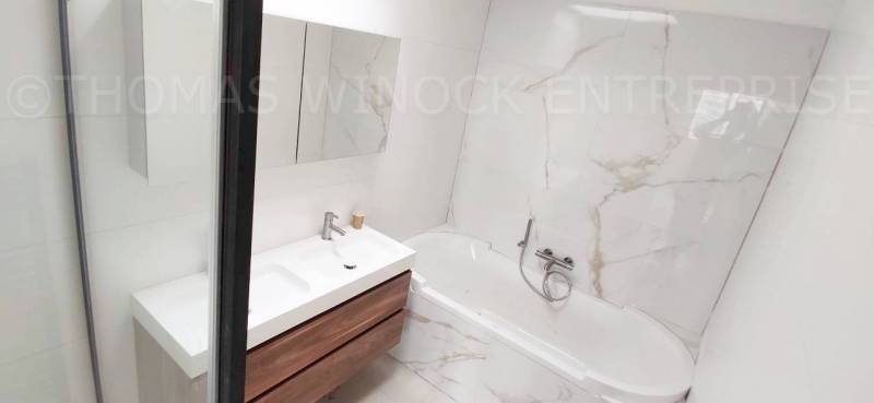 crénovation de salle de bain avec baignoire à Carry le Rouet proche de Martigues par Thomas WInock