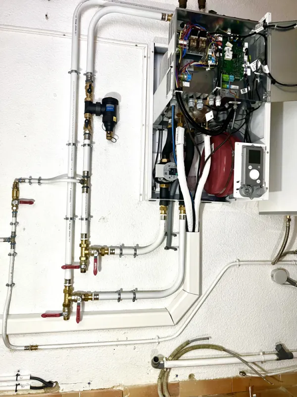 Installation de pompe à chaleur, TWE , WINOCK ENTREPRISE,  CHAUTEAUNEUF LES MARTIGUES