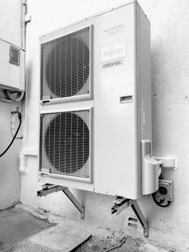 Comment se déroule l’installation d’une pompe à chaleur air/eau étape par étape à Martigues, Martigues, TWE