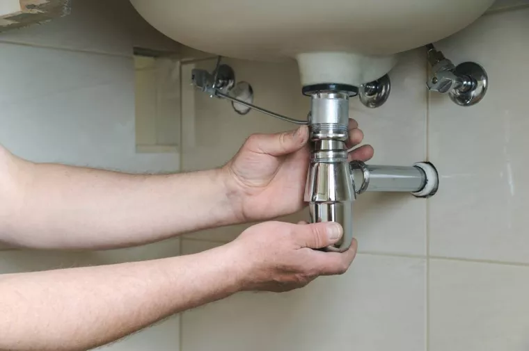 Plombier certifié RGE pour débouchage de canalisation en urgence, Martigues, TWE