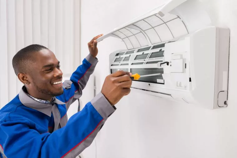 Qui contacter pour l'entretien annuel de ma climatisation Daikin ?, Martigues, TWE