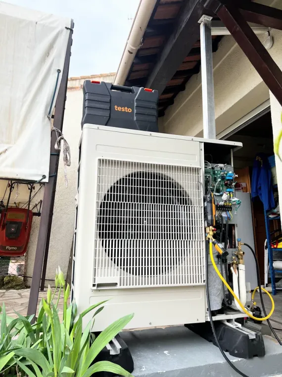 Comment fonctionne une pompe à chaleur air/eau en hiver à Port-De-Bouc ?, Martigues, TWE