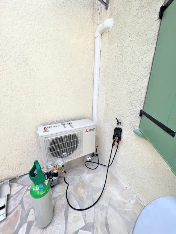 Entretien de votre climatisation et pompe à chaleur à Saint-Mitre-les-Remparts : ce que vous pouvez faire vous-même et ce qui est réservé aux professionnels, Martigues, TWE